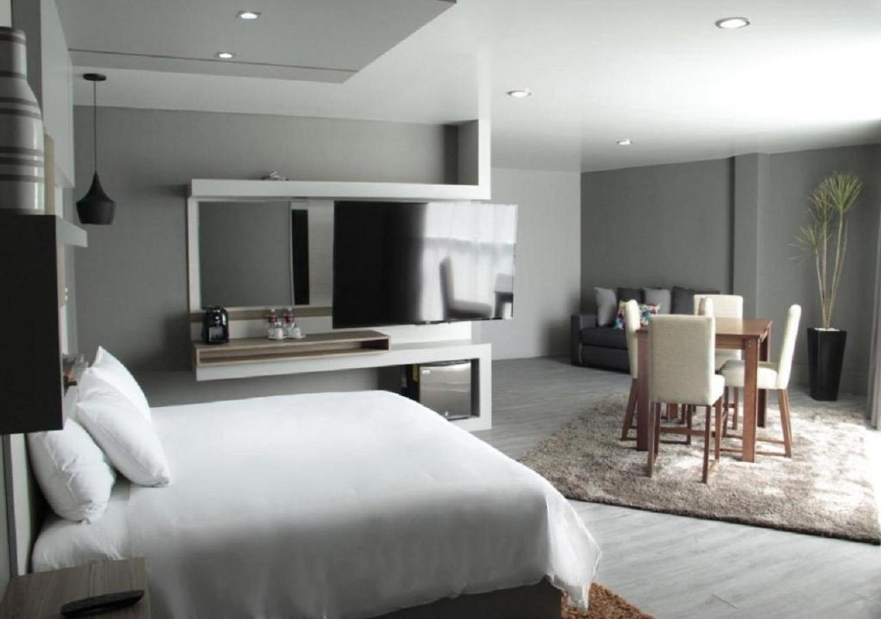 Esduma Hk Hotel Pachuca Exterior foto