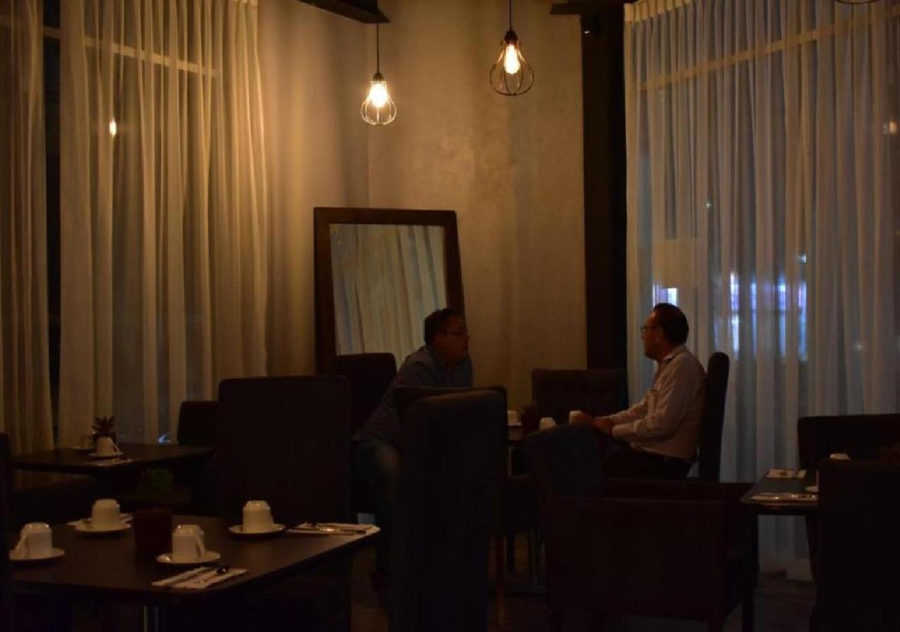 Esduma Hk Hotel Pachuca Exterior foto